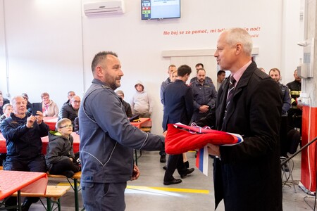 OBČINA PIVKA PREDAJA VOZILA GVC-1 PGD KOŠANA 6.5.2025 - Valter Leban-2122